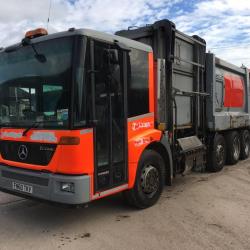Mercedes Econic 3233LL 8x4