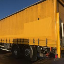 Curtainsider Body with tail lift